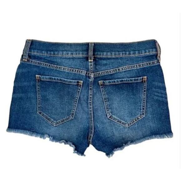 Old Navy Distressed Denim Shorts Size 4 - Picture 2 of 3